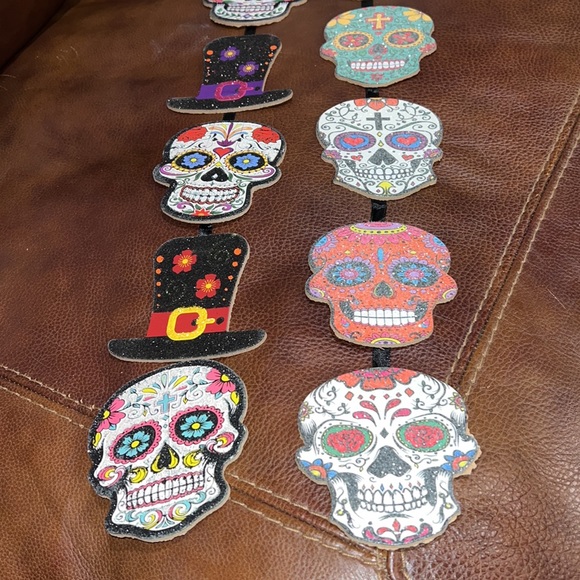 Day of The Dead Each Skull Dangle Signs ~ Bundle of 2 Signs - Picture 3 of 3